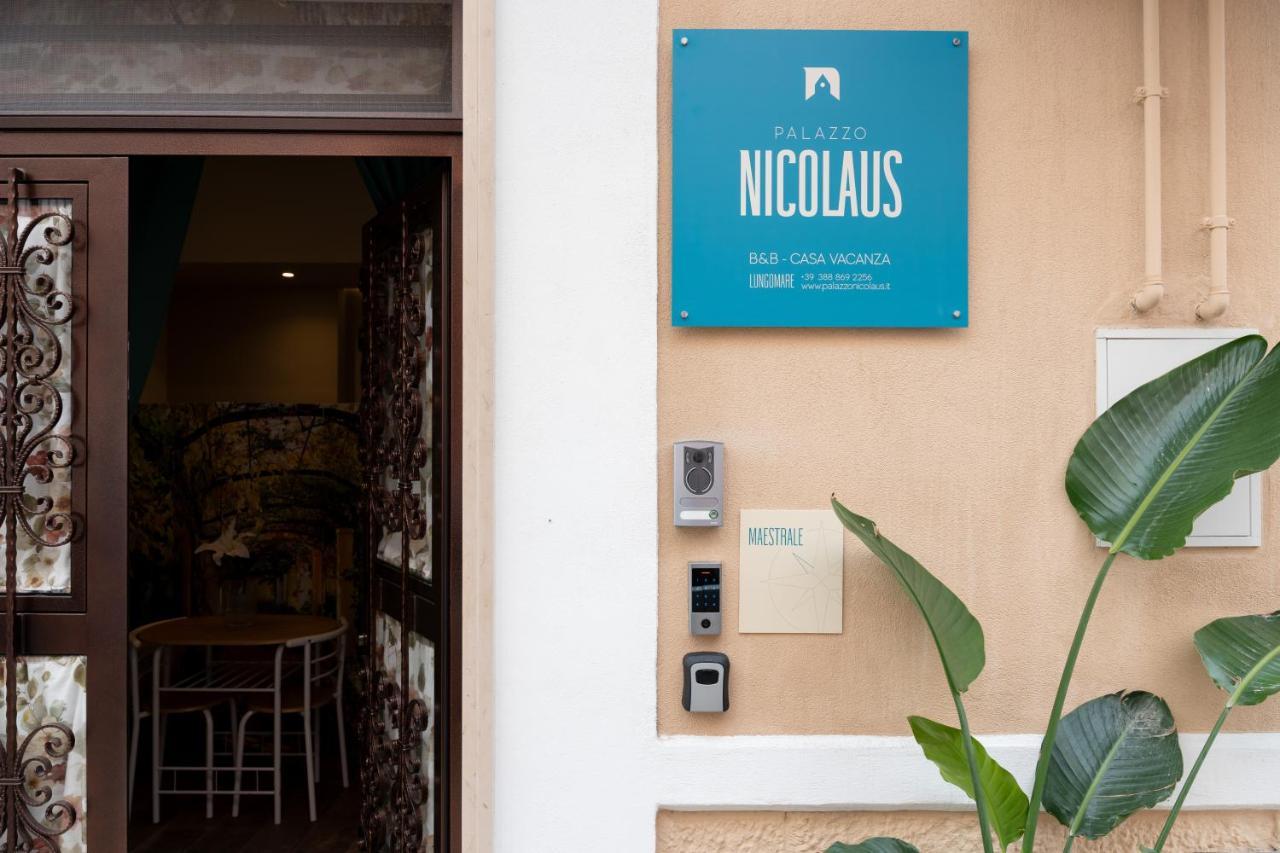 Bed and Breakfast Palazzo Nicolaus Del Lungomare Bari Esterno foto