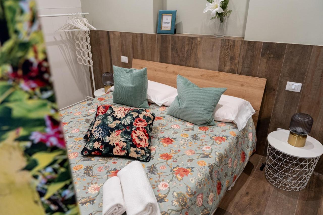 Bed and Breakfast Palazzo Nicolaus Del Lungomare Bari Esterno foto