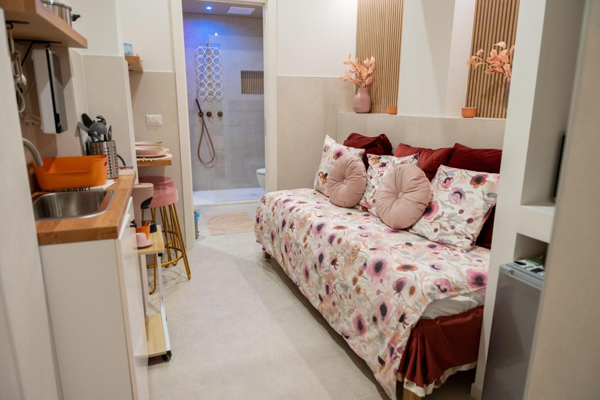 Bed and Breakfast Palazzo Nicolaus Del Lungomare Bari Esterno foto