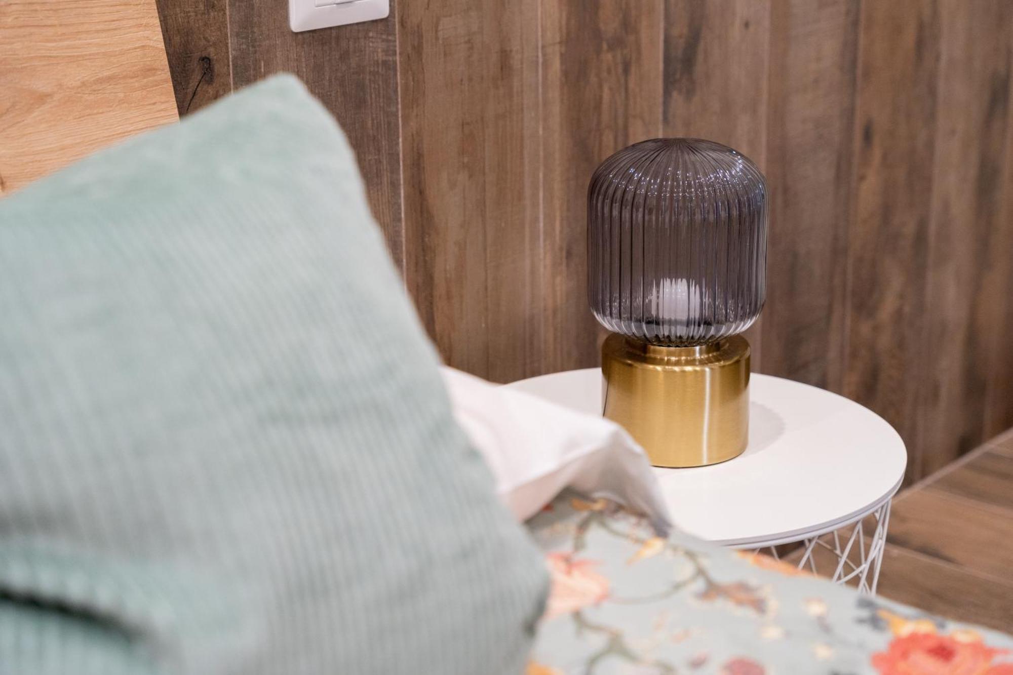 Bed and Breakfast Palazzo Nicolaus Del Lungomare Bari Esterno foto