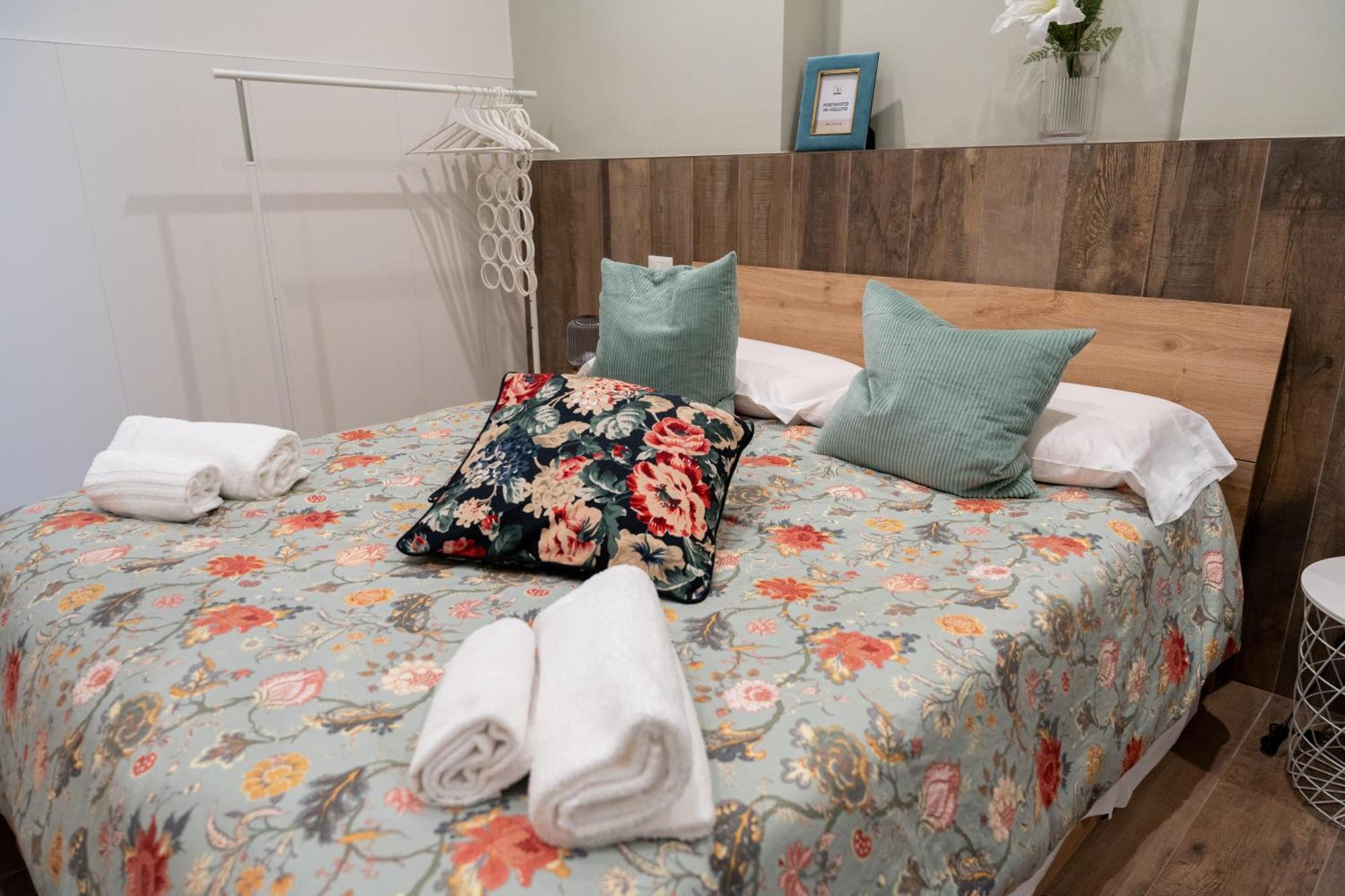 Bed and Breakfast Palazzo Nicolaus Del Lungomare Bari Esterno foto